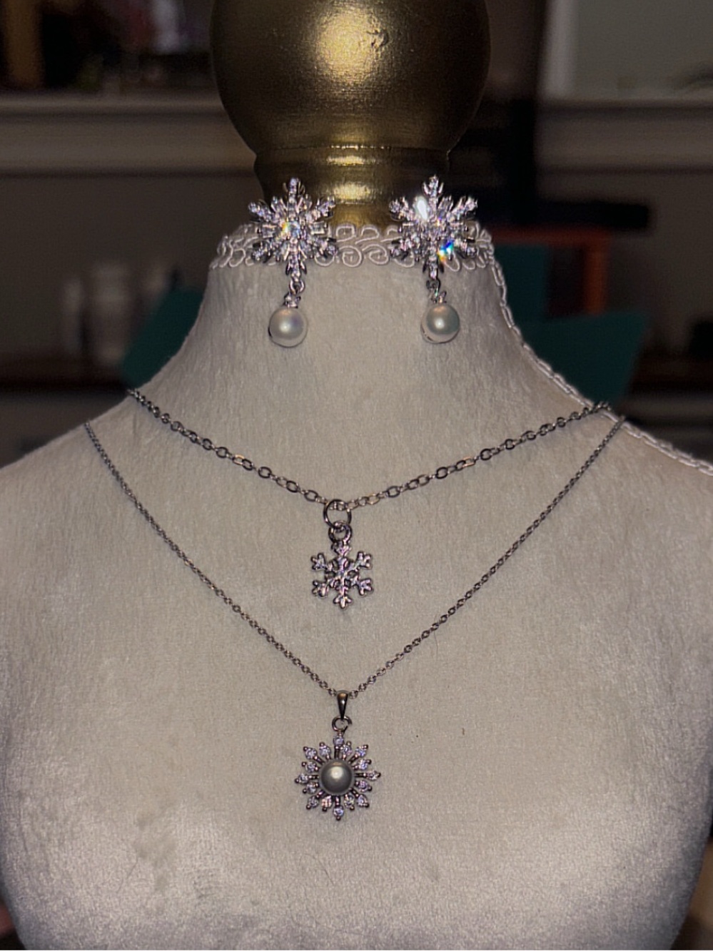 Delicate Silver Snowflake & Pearl Layered Necklace Set